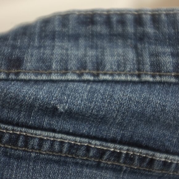 Levis blue Demi Curve classic straight leg 10/30 - Picture 8 of 10